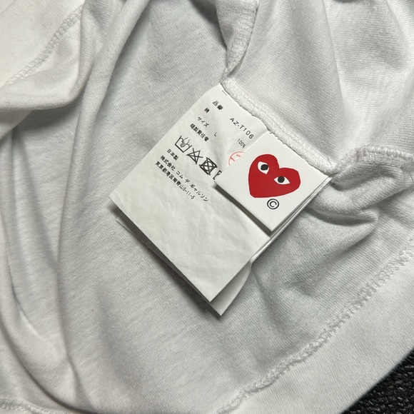 COMME DES GARÇONS PLAY Double Heart Cotton T-Shirt - White/Blue/Red - Medium - Picture 3 of 4